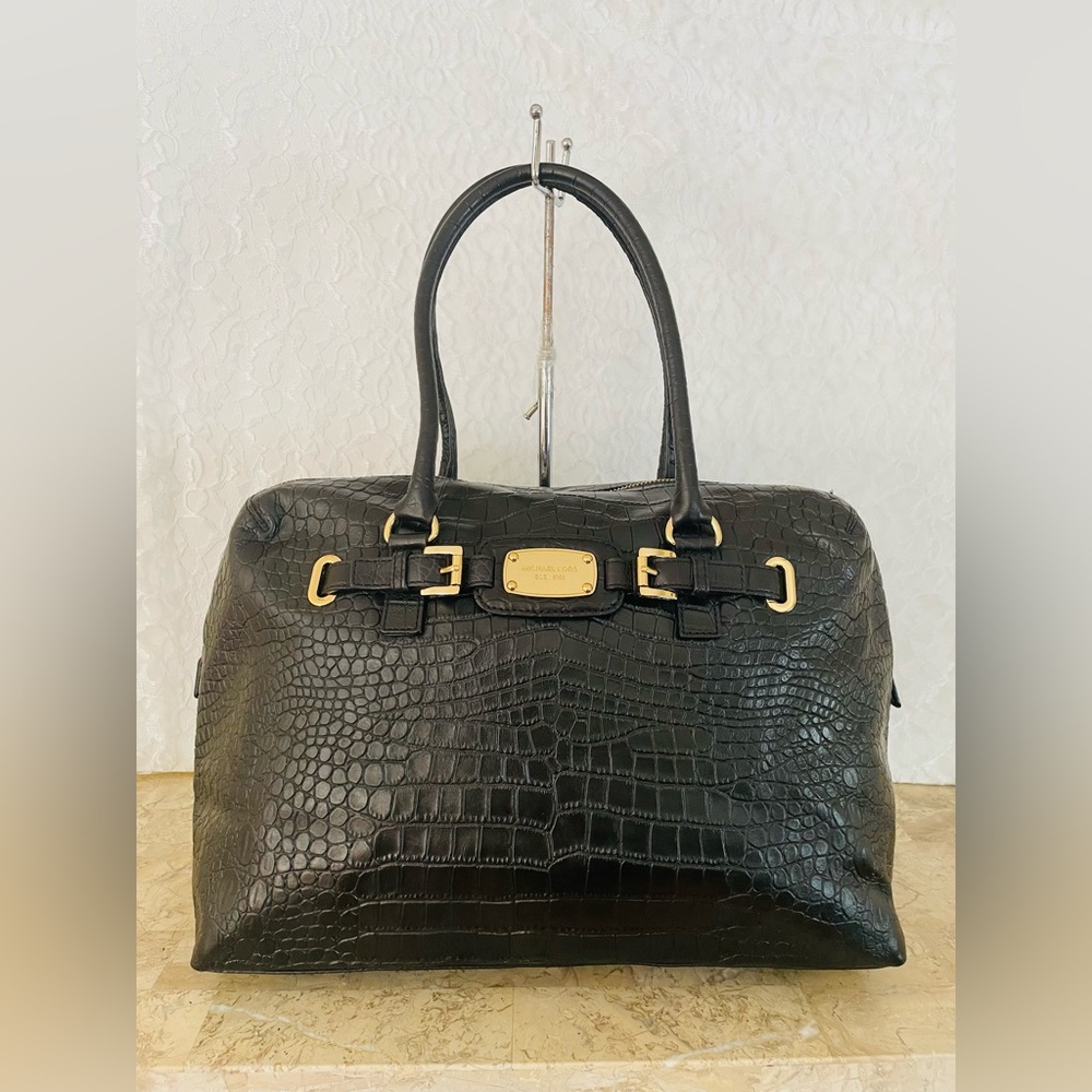XL MICHAEL KORS Croc embossed dome black white leather shoulder Gym carry-on bag